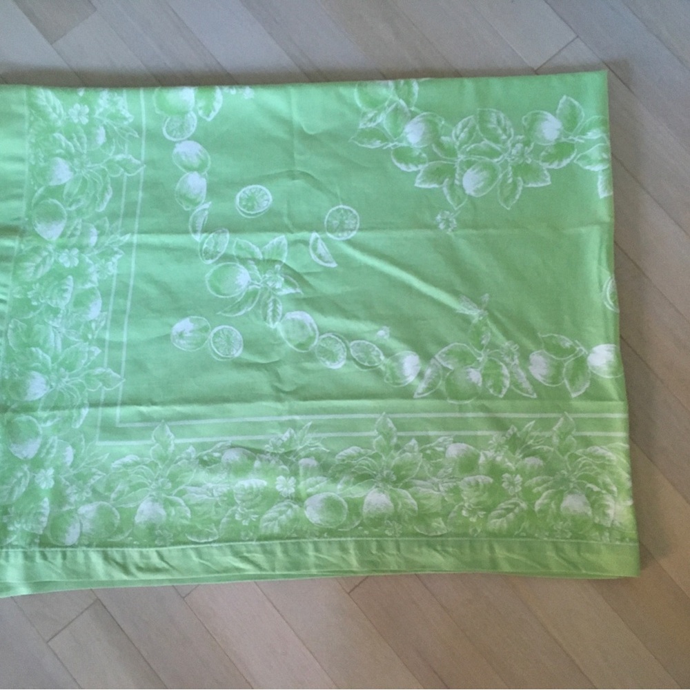 Williams Sonoma jacquard cotton Tablecloth - Picture 5 of 7
